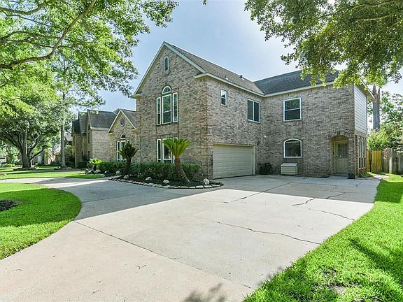 3rd image of 1718 Raven Oak Ct