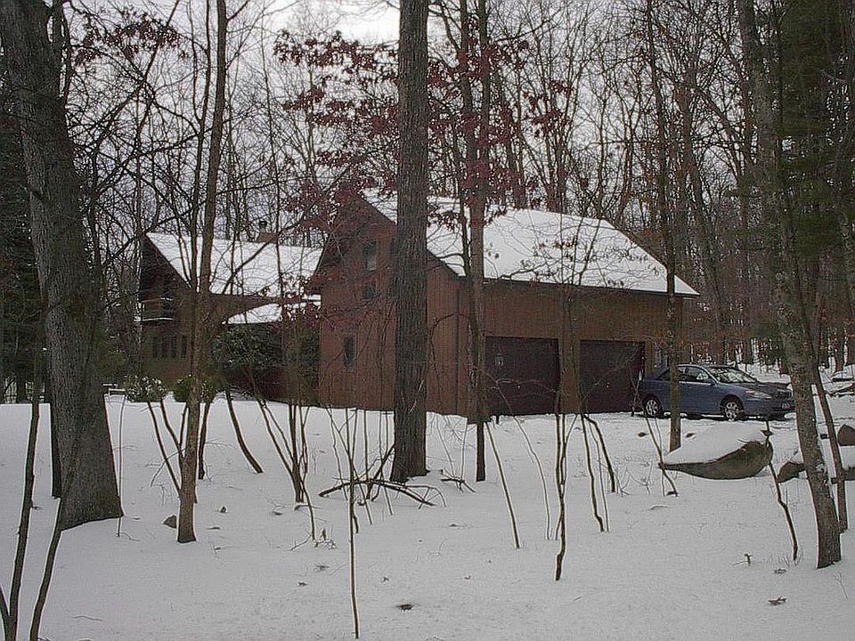 2nd image of 3147 Bear Swamp Rd