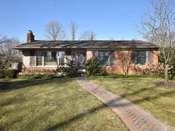 31727 Sheridan Dr, Beverly Hills, MI 48025