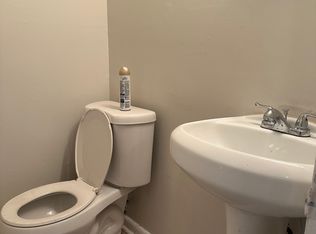 17 Kings Rd, Sicklerville, NJ 08081