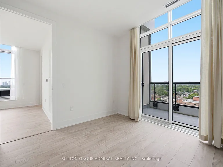 858 Dupont St #Penthouse 43 — Photo 22