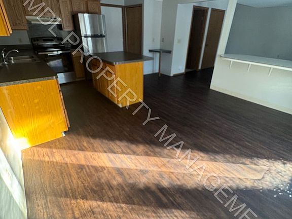 3rd image of 2345 Darwin Ln