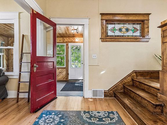 4th image of 5124 45th Ave S