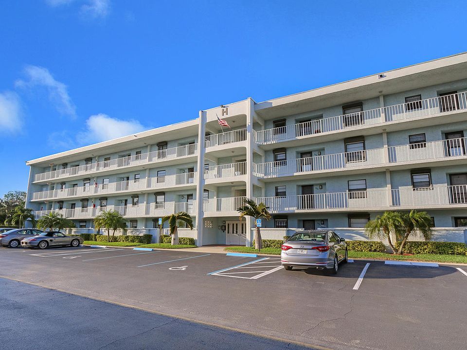 1st image of 300 N A1a APT H402