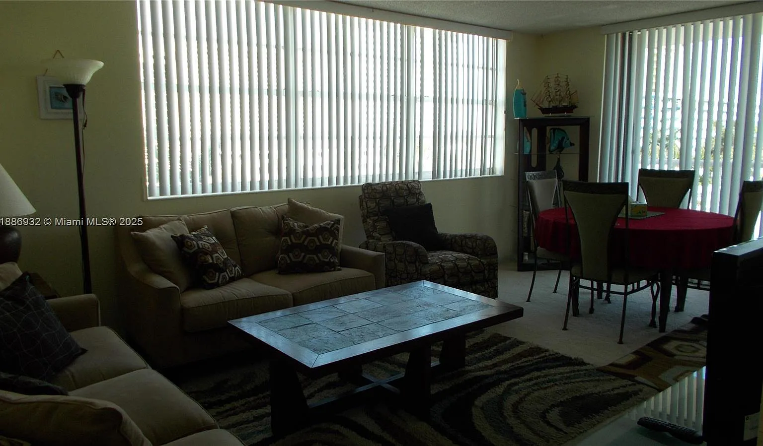 Clifton Condo — Photo 4