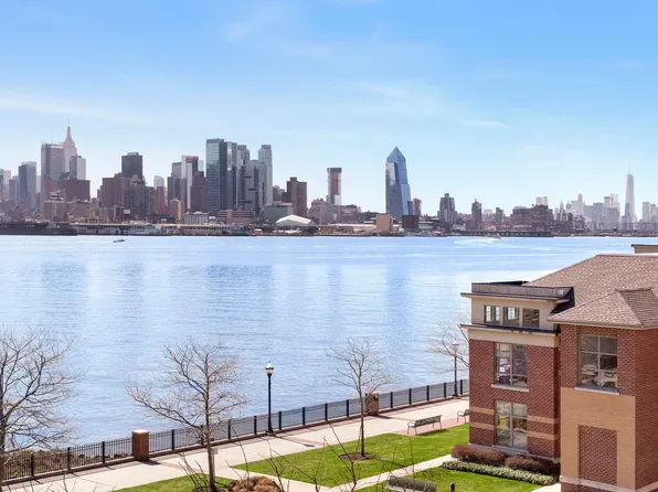 24 Avenue At Port Imperial image 21 of 28