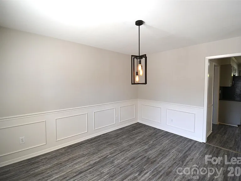 100 Old Farm Ct — Photo 18