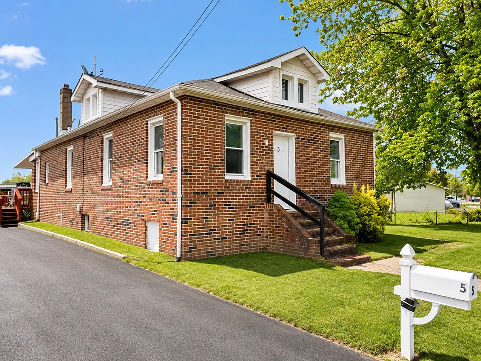 5 Homeland Ave