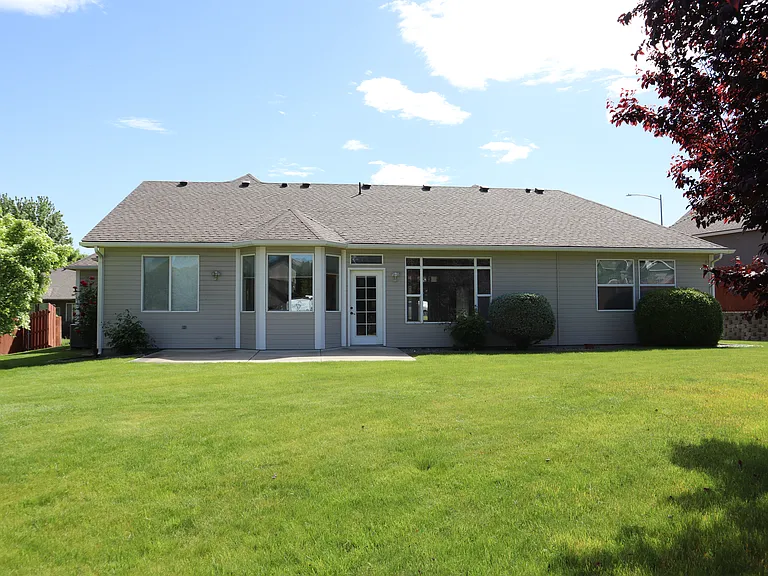 2758 Rue Ct — Photo 10