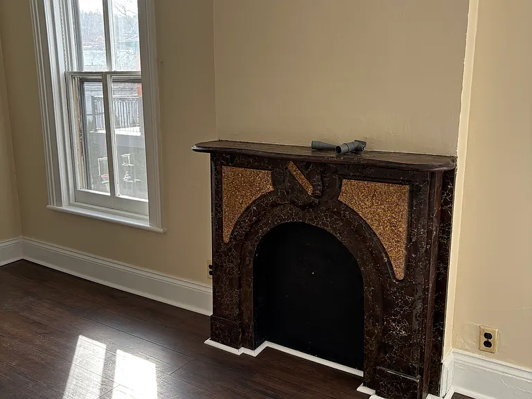 274 N Washington St — Photo 1