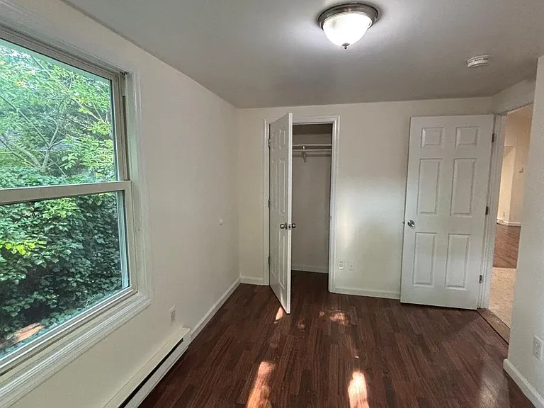 141 Huguenot Dr — Photo 8