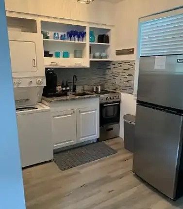 3rd image of 113 S K St #2