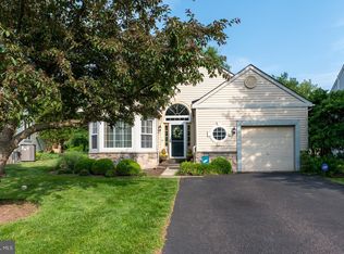 25 Sand Trap Dr, Royersford, PA 19468