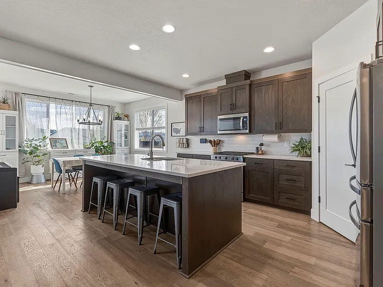 1008 NE Whistle Way — Photo 8