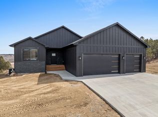 16 Ridgeview Ct, Burlington, ND 58722