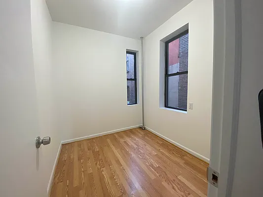 Rented by Urban Real Estate Property Group Inc | media 8
