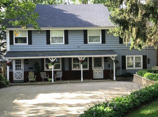 573 Ryan Pl, Lake Forest, IL 60045