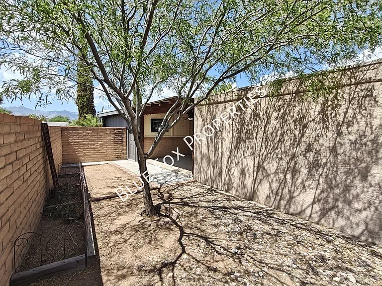 9742 E Cannon Pl — Photo 41