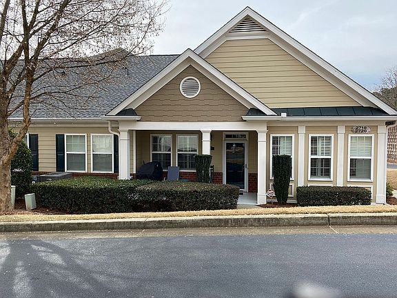 3rd image of 2720 Grapevine Cir #1802