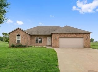 900 W Ashton Ave, Strafford, MO 65757