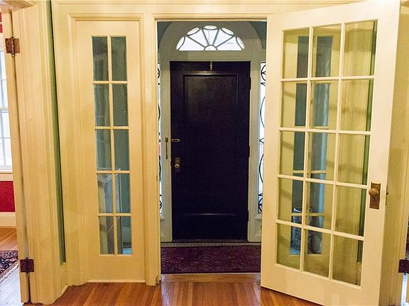 5th image of 735 Lafayette Ave