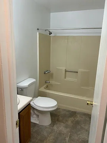 Woodland Country Apartments — Photo 24