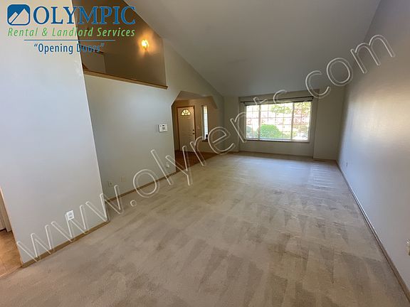 Family Room_1 (2)_10142024