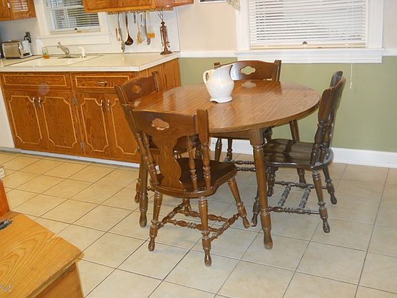 5th image of 1031 Booth Ave