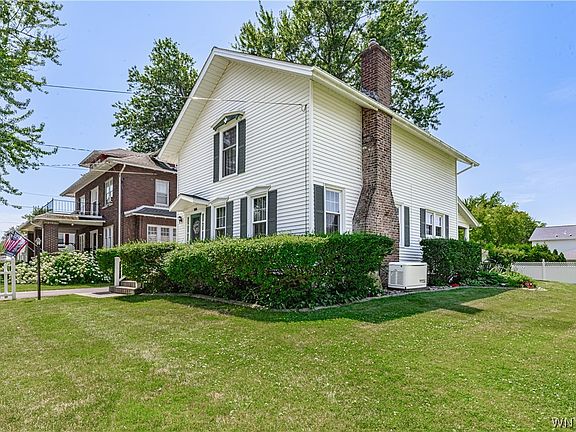 5th image of 245 Lake St
