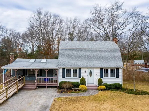 470 Seekell St, Taunton, MA 02780