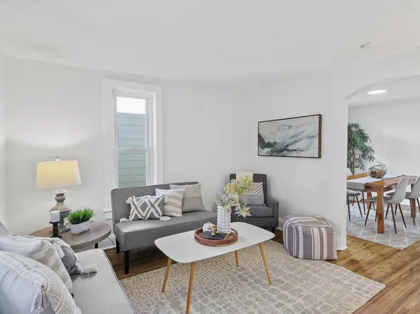 844 Howell St N, Saint Paul, MN 55104