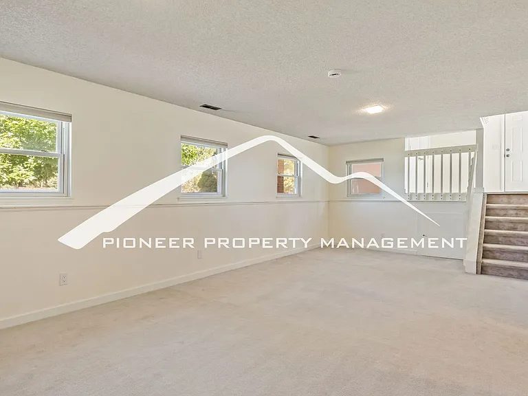 2607 Legend Dr — Photo 14