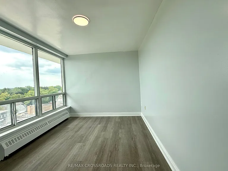 363 Lakeshore Rd E #804 — Photo 8