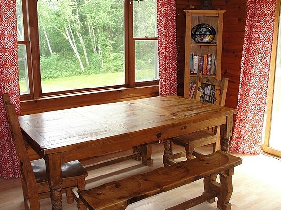 Dining Area : East facing windows. Patio doors lead to large deck