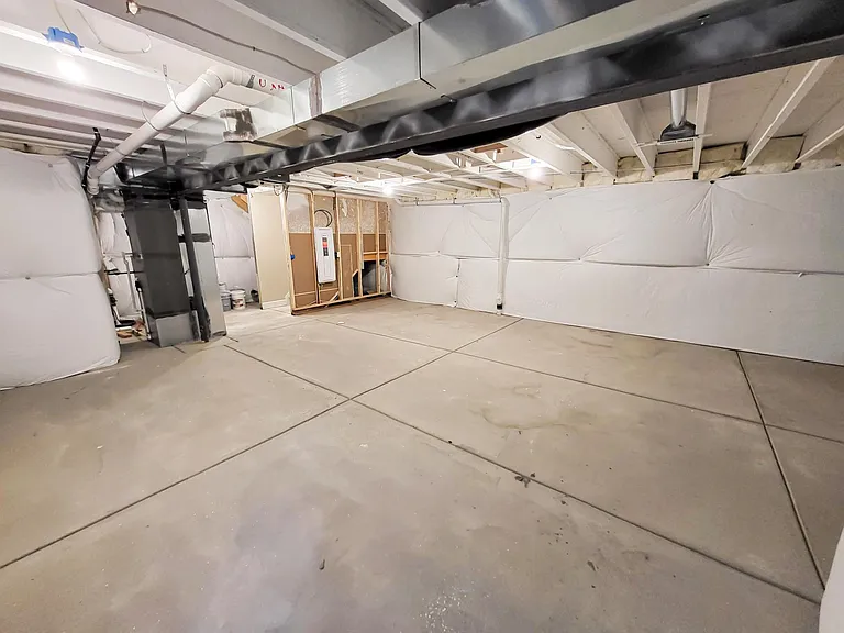 7128 Othello St — Photo 24