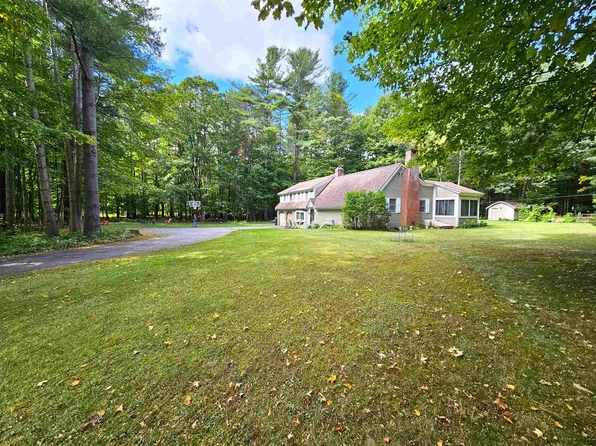 35 Spruce Street, Newport City, VT 05855