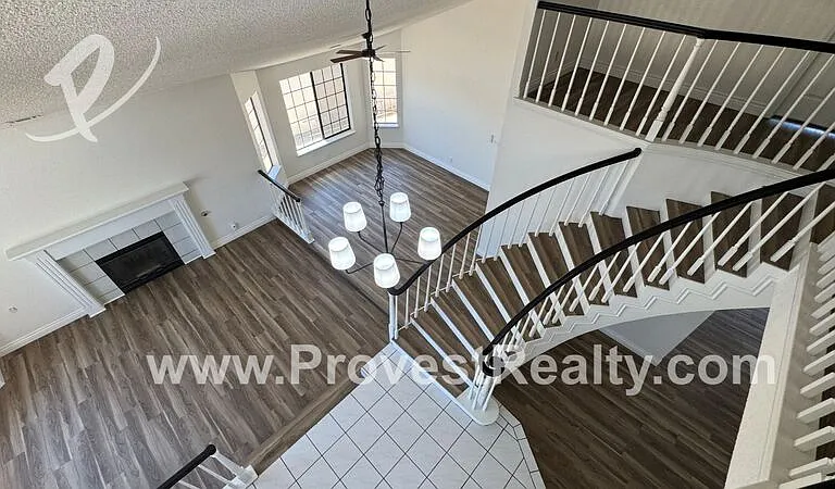 13000 Norfolk Ln — Photo 9