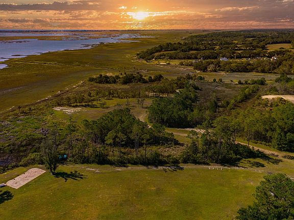 2nd image of 2739 Hamlin Beach Rd