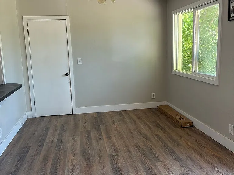 60 E Dogwood St — Photo 16