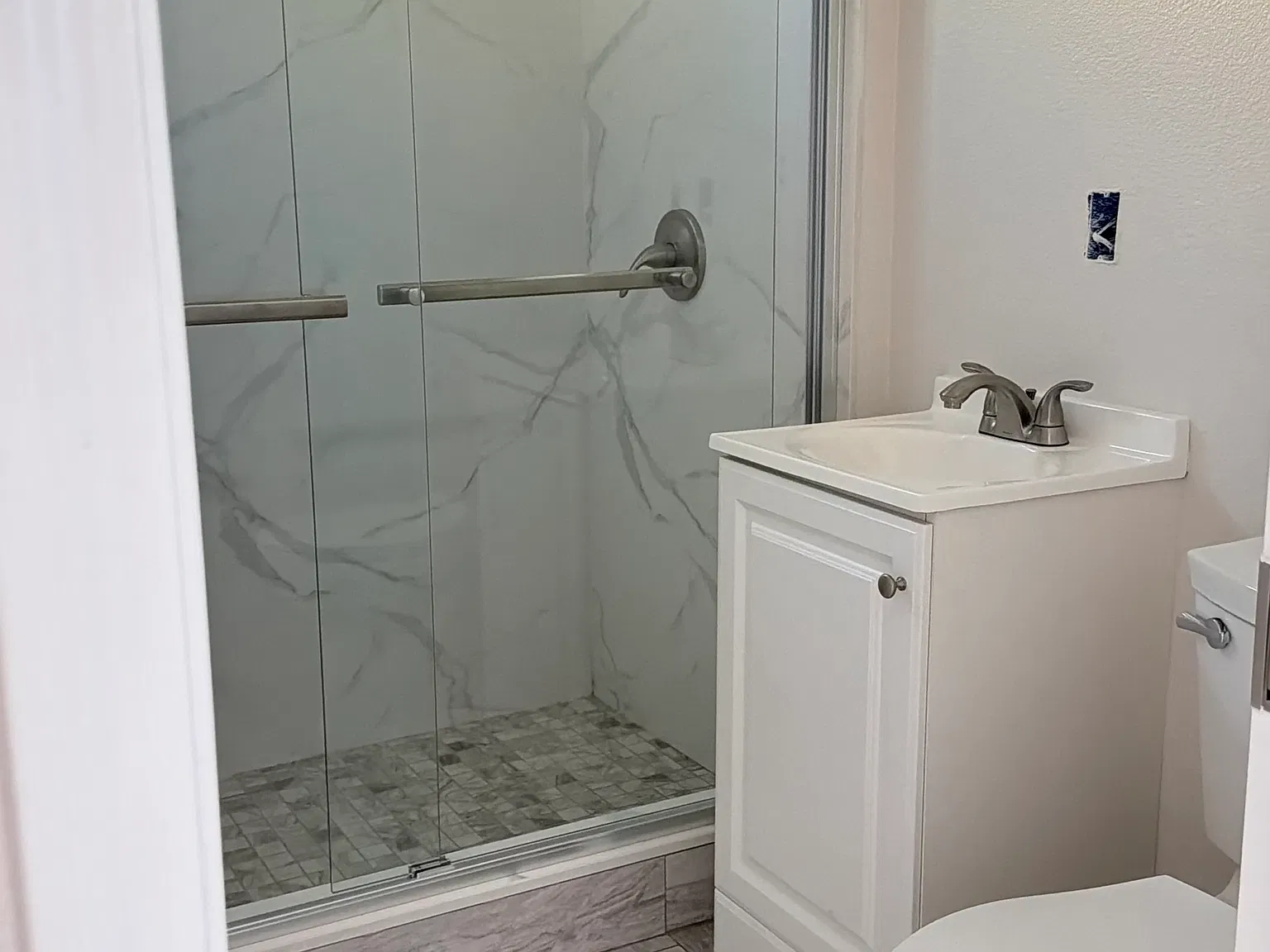 3 bed, 996 sqft, $3,200 — Photo 4
