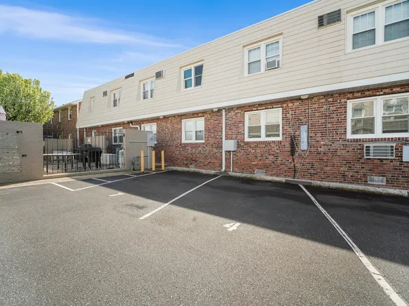 211 N Coolidge Ave APT 4, Margate, NJ 08402