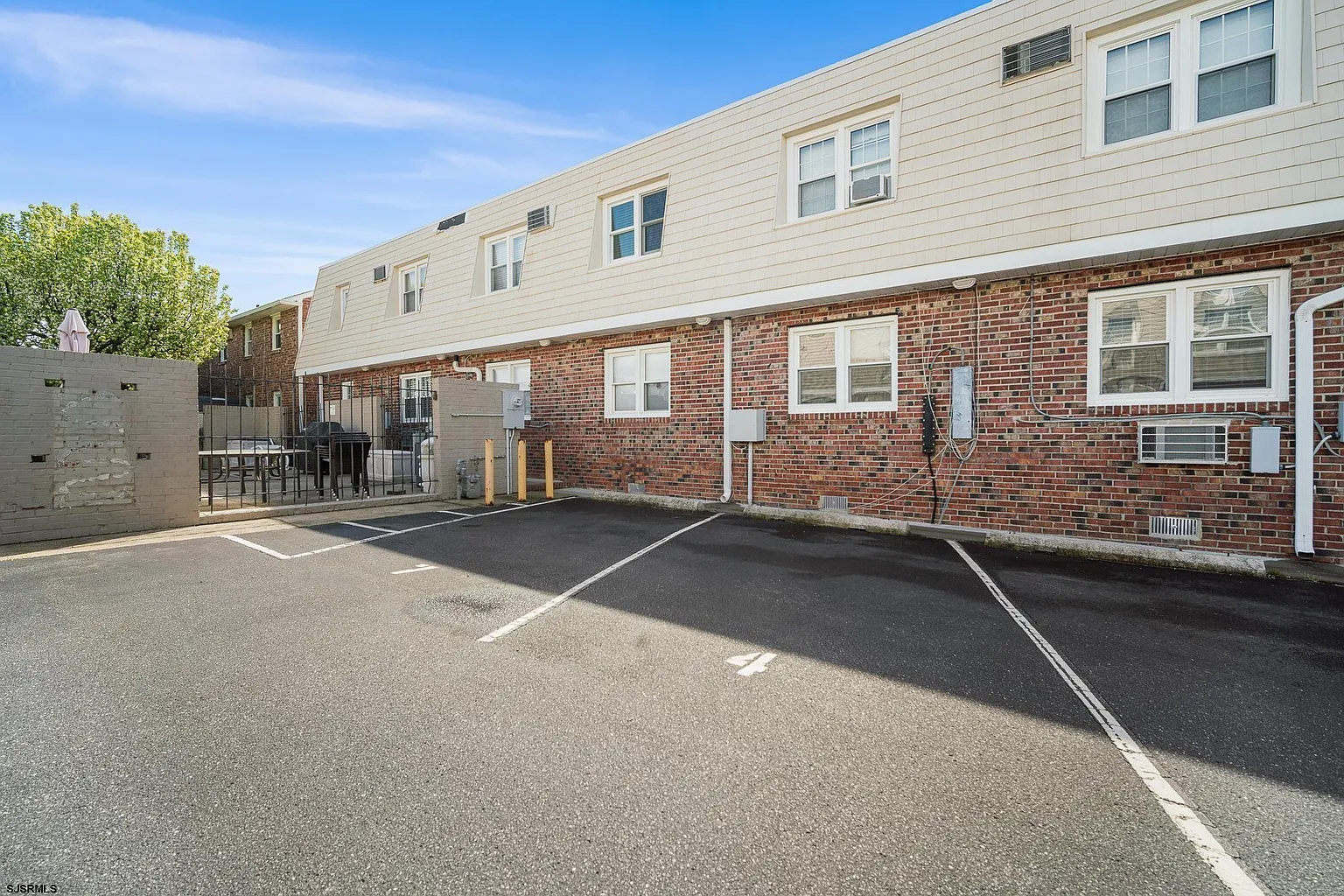 211 N Coolidge Ave APT 4 photo 1