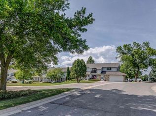 1424 Fox Tail Dr, Racine, WI 53406