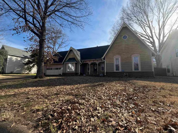 5795 S Lake Oaks Dr, Memphis, TN 38134