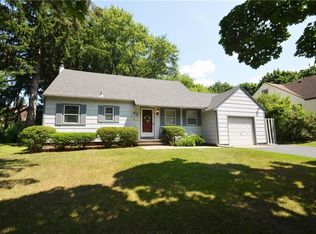 30 Hilltop Dr, Penfield, NY 14526
