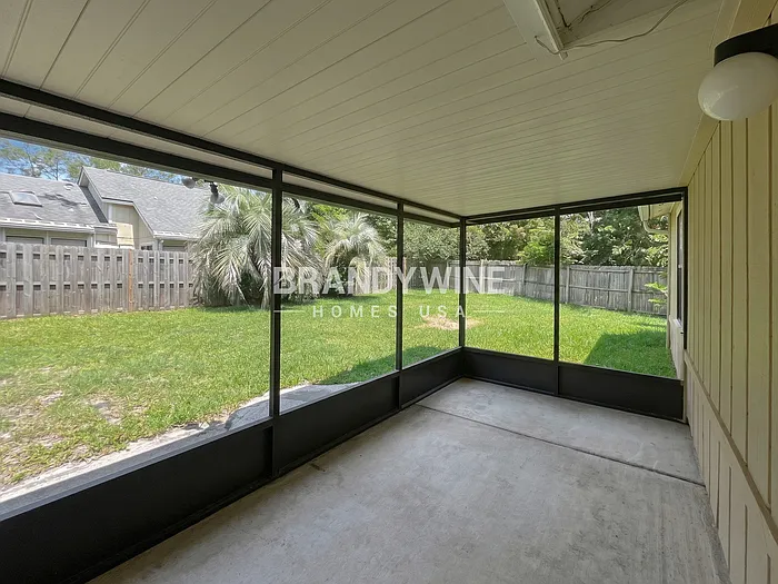8236 Weybridge Dr — Photo 21