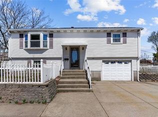 181 Chandler Ave, Pawtucket, RI 02860