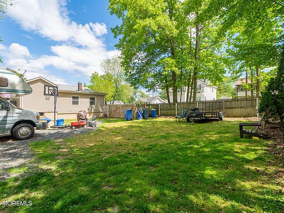 4th image of 260 Greenwood Drive