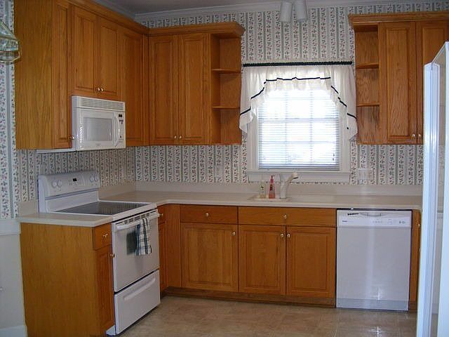 2nd image of 705 Oakhall Dr