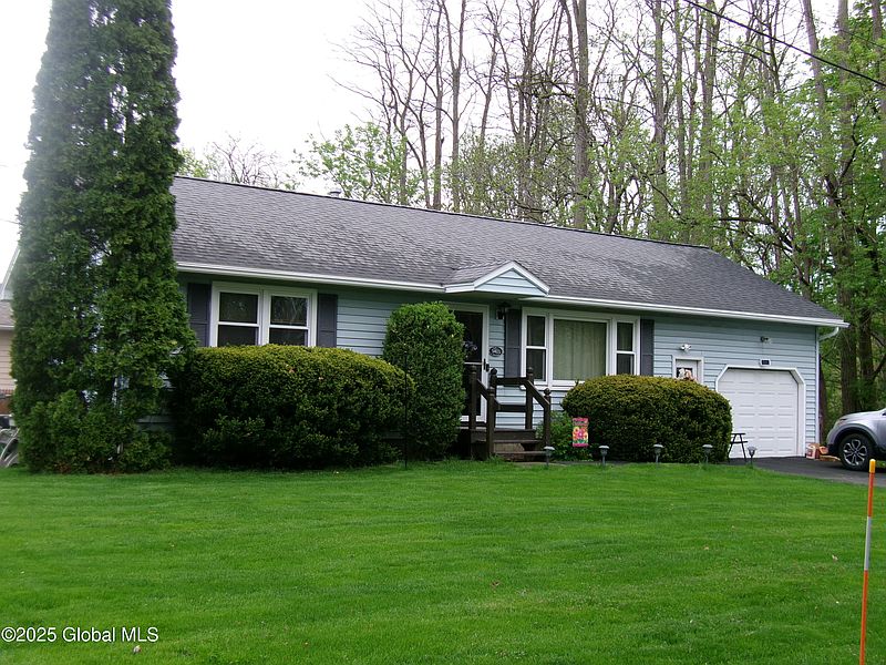 4th image of 3421 Leroy Street